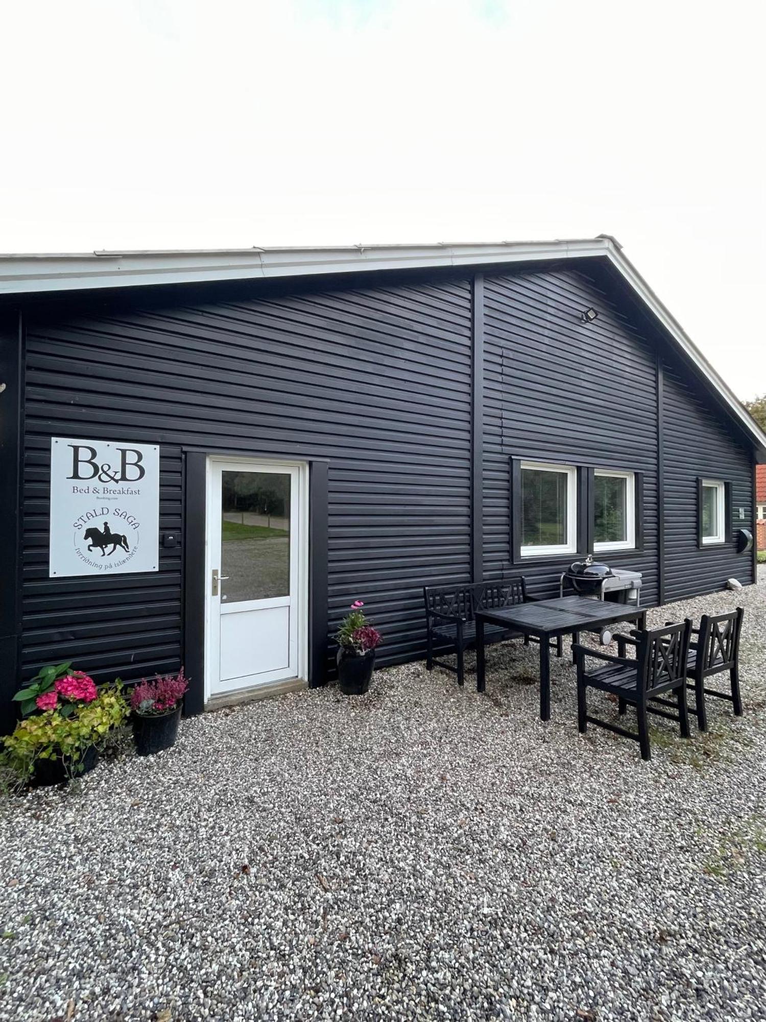 B&B Saga Herning Exterior photo